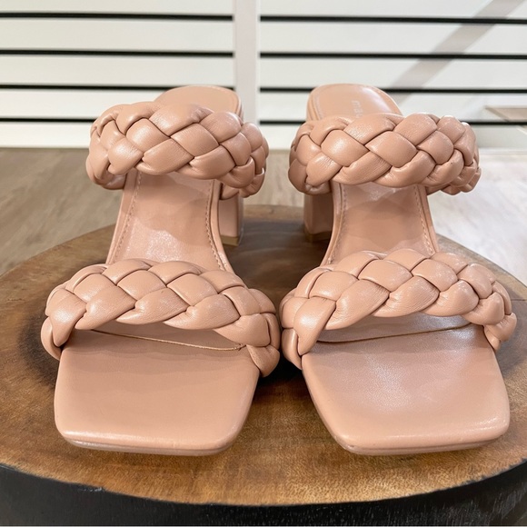 6.5 8 8.5 10 NWT blush tan cream, chunk heal, open toe, faux leather sandals - Picture 8 of 13